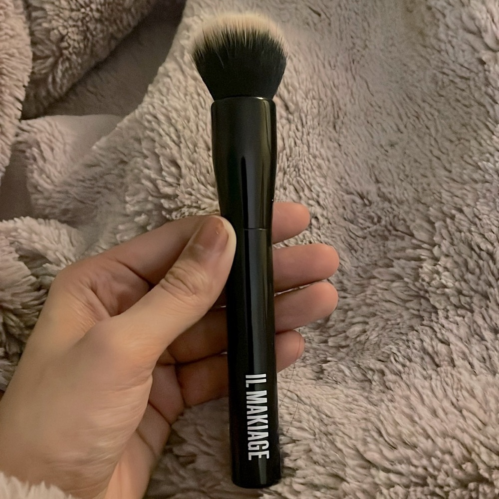 Foundation brush